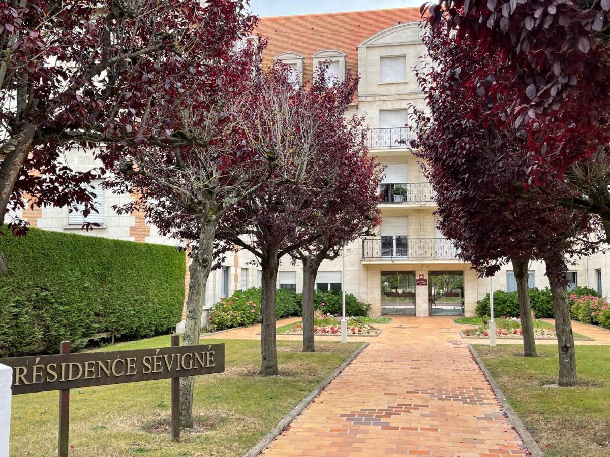 La Vigie Spacieux, Lumineux, Piscine 多维尔 外观 照片