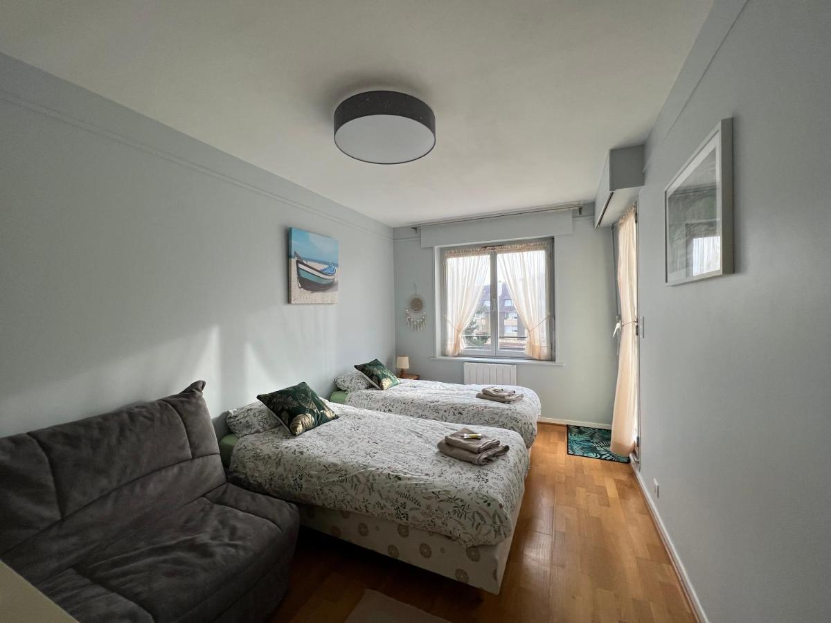 La Vigie Spacieux, Lumineux, Piscine 多维尔 外观 照片